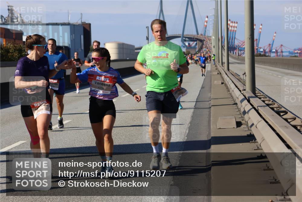 03.10.2025 - Köhlbrandbrückenlauf Strokosch-Dieckow http://msf.ph/oto/9115207 03.10.2025 12:47:55 Position 3 4258, 4206, 4820 meine-sportfotos.de