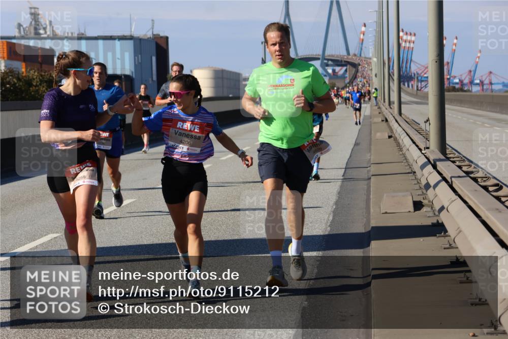03.10.2025 - Köhlbrandbrückenlauf Strokosch-Dieckow http://msf.ph/oto/9115212 03.10.2025 12:47:55 Position 3 4258, 4206, 4820 meine-sportfotos.de