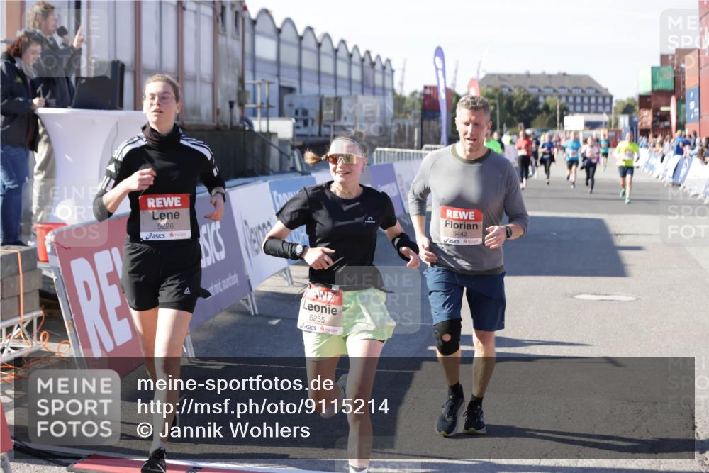 03.10.2025 - Köhlbrandbrückenlauf Jannik Wohlers http://msf.ph/oto/9115214 03.10.2025 13:32:38 Ziel 5226, 5255, 5286, 5442, 5876, 6141, 6360 meine-sportfotos.de