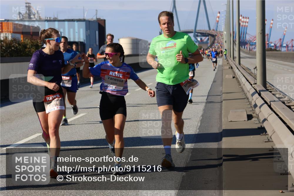 03.10.2025 - Köhlbrandbrückenlauf Strokosch-Dieckow http://msf.ph/oto/9115216 03.10.2025 12:47:55 Position 3 4258, 4206, 4820 meine-sportfotos.de