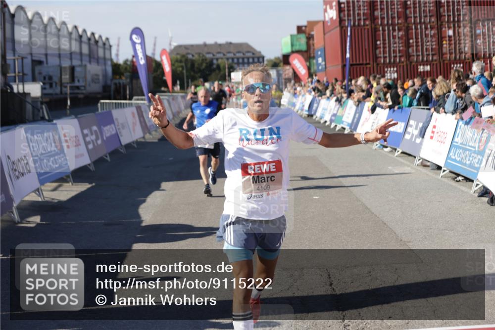03.10.2025 - Köhlbrandbrückenlauf Jannik Wohlers http://msf.ph/oto/9115222 03.10.2025 13:02:13 Ziel 4109, 4130, 4281, 5617, 5697, 5845, 6032, 6461 meine-sportfotos.de