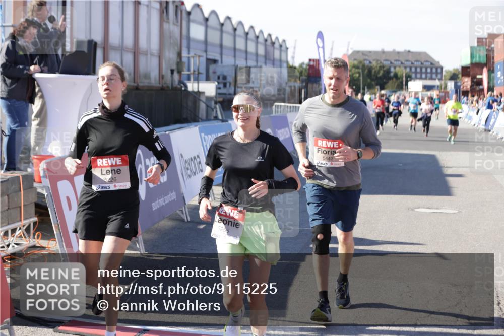 03.10.2025 - Köhlbrandbrückenlauf Jannik Wohlers http://msf.ph/oto/9115225 03.10.2025 13:32:38 Ziel 5226, 5255, 5286, 5442, 5876, 6141, 6360 meine-sportfotos.de
