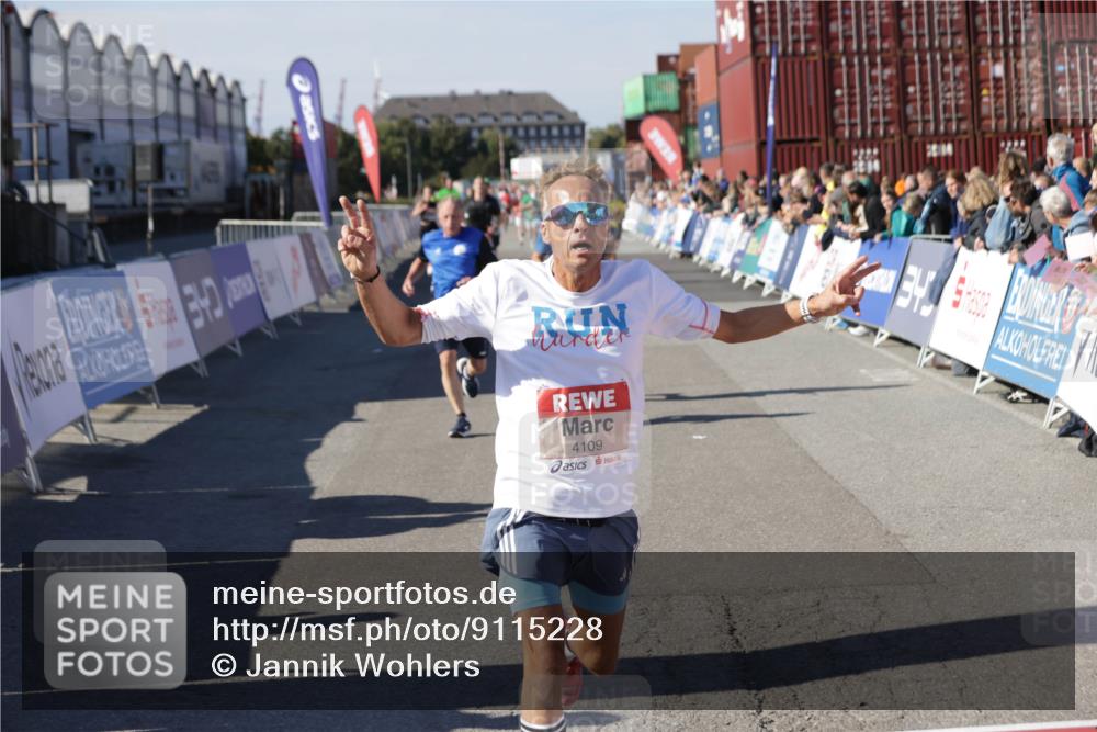 03.10.2025 - Köhlbrandbrückenlauf Jannik Wohlers http://msf.ph/oto/9115228 03.10.2025 13:02:13 Ziel 4109, 4130, 4281, 5617, 5697, 5845, 6032, 6461 meine-sportfotos.de