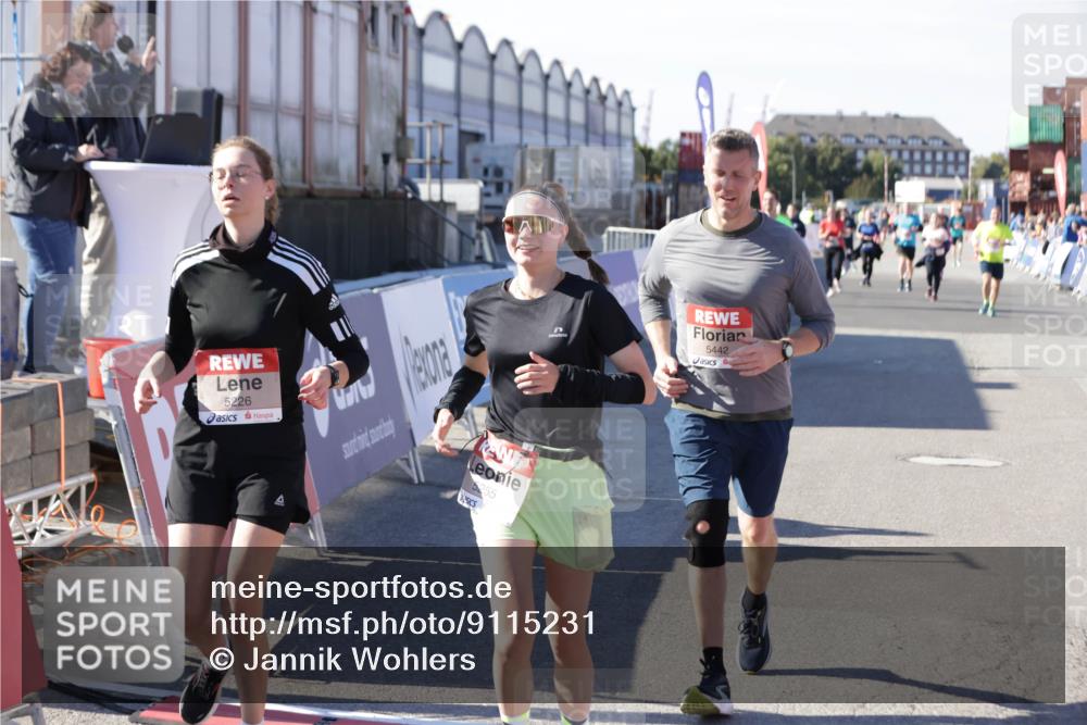 03.10.2025 - Köhlbrandbrückenlauf Jannik Wohlers http://msf.ph/oto/9115231 03.10.2025 13:32:38 Ziel 5226, 5255, 5286, 5442, 5876, 6141, 6360 meine-sportfotos.de