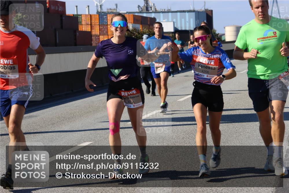 03.10.2025 - Köhlbrandbrückenlauf Strokosch-Dieckow http://msf.ph/oto/9115232 03.10.2025 12:47:56 Position 3 4024, 4258, 4206 meine-sportfotos.de