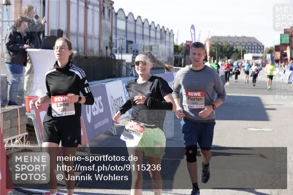 03.10.2025 - Köhlbrandbrückenlauf Jannik Wohlers http://msf.ph/oto/9115236 03.10.2025 13:32:38 Ziel 5226, 5255, 5286, 5442, 5876, 6141, 6360 meine-sportfotos.de