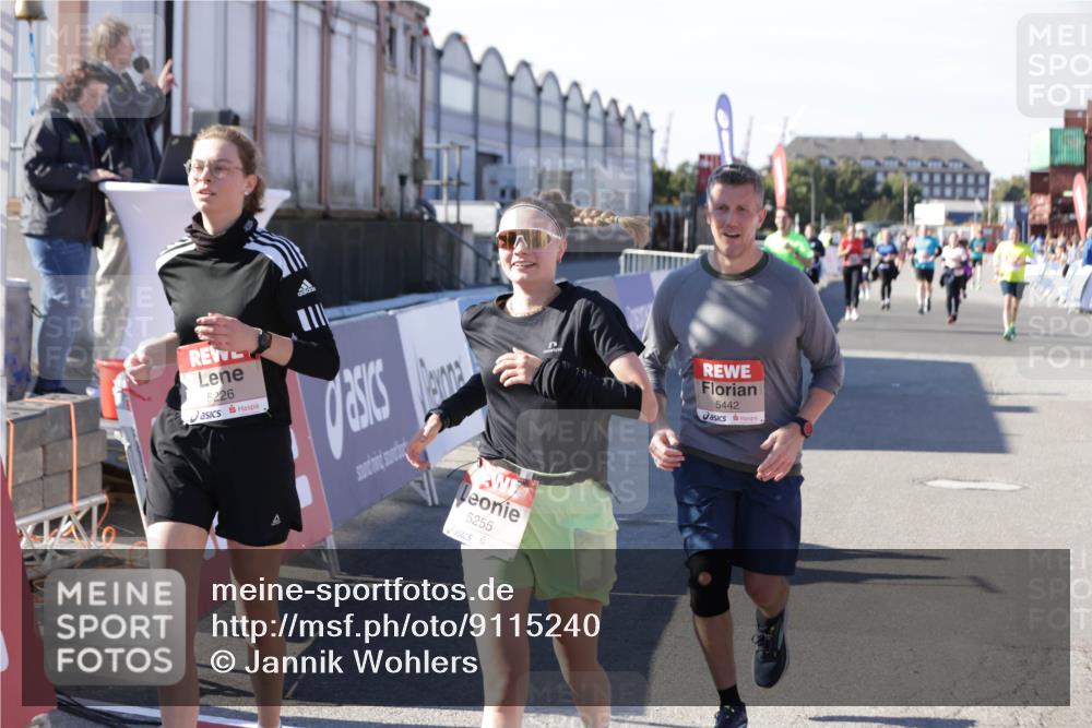 03.10.2025 - Köhlbrandbrückenlauf Jannik Wohlers http://msf.ph/oto/9115240 03.10.2025 13:32:38 Ziel 5226, 5255, 5286, 5442, 5876, 6141, 6360 meine-sportfotos.de