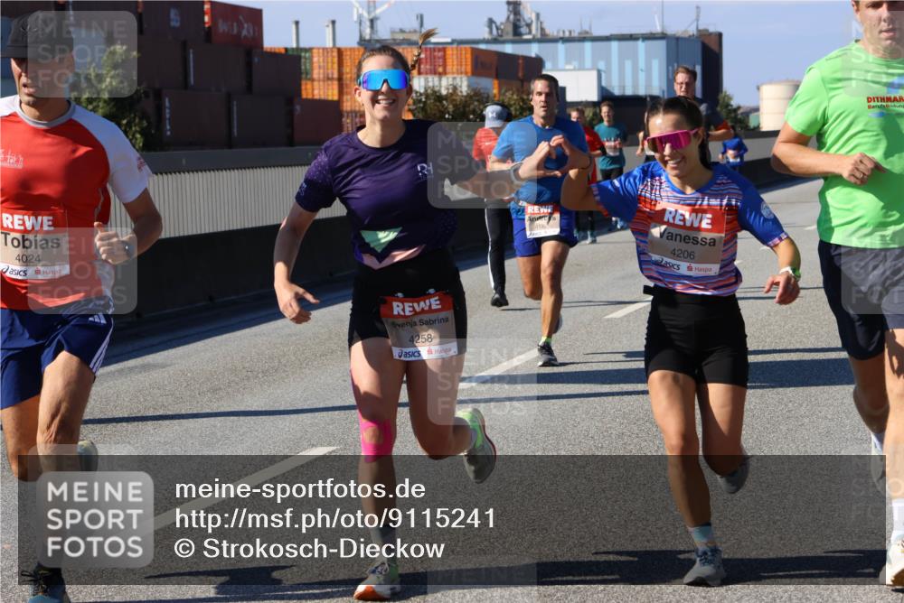 03.10.2025 - Köhlbrandbrückenlauf Strokosch-Dieckow http://msf.ph/oto/9115241 03.10.2025 12:47:57 Position 3 4024, 4258, 7, 4206 meine-sportfotos.de
