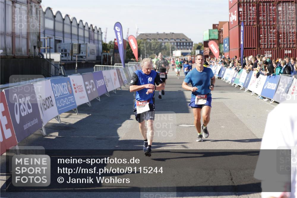 03.10.2025 - Köhlbrandbrückenlauf Jannik Wohlers http://msf.ph/oto/9115244 03.10.2025 13:02:14 Ziel 4109, 4130, 4281, 4492, 4946, 5617, 5697, 5845, 6032, 6461 meine-sportfotos.de