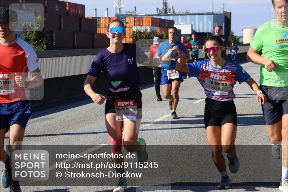 03.10.2025 - Köhlbrandbrückenlauf Strokosch-Dieckow http://msf.ph/oto/9115245 03.10.2025 12:47:57 Position 3 024, 258, 4130, 4206 meine-sportfotos.de