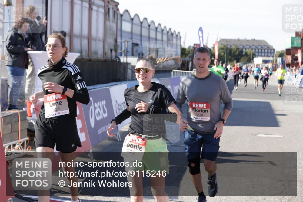 03.10.2025 - Köhlbrandbrückenlauf Jannik Wohlers http://msf.ph/oto/9115246 03.10.2025 13:32:38 Ziel 5226, 5255, 5286, 5442, 5876, 6141, 6360 meine-sportfotos.de