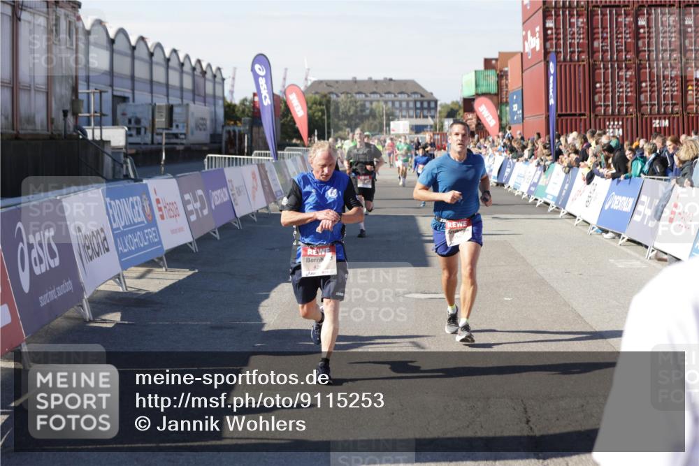 03.10.2025 - Köhlbrandbrückenlauf Jannik Wohlers http://msf.ph/oto/9115253 03.10.2025 13:02:15 Ziel 4109, 4130, 4281, 4492, 4946, 5617, 5697, 5845, 6032 meine-sportfotos.de