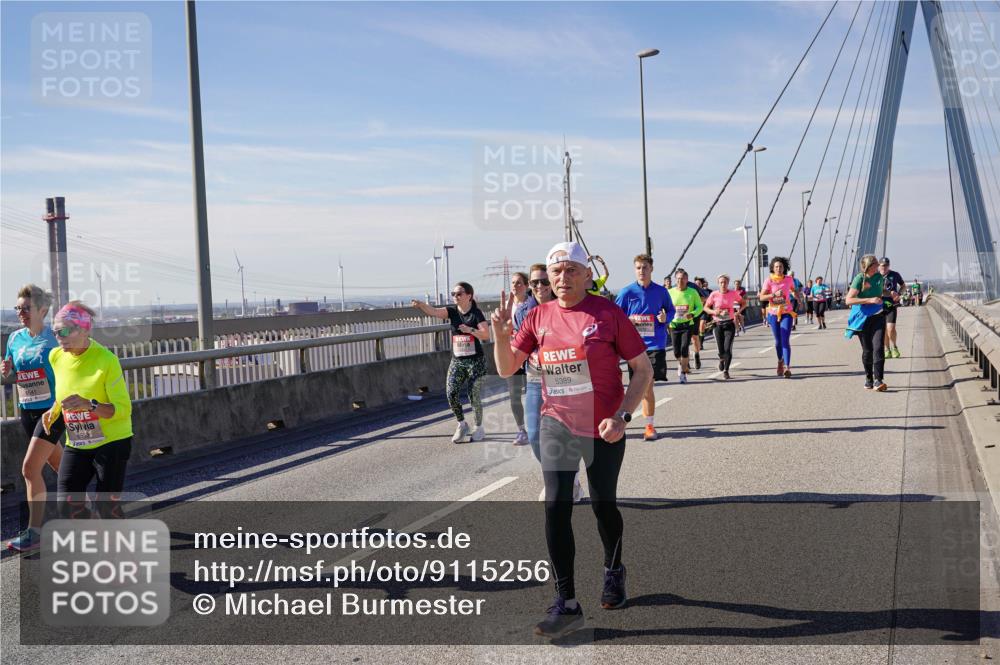 03.10.2025 - Köhlbrandbrückenlauf Michael Burmester http://msf.ph/oto/9115256 03.10.2025 12:56:46 Position 2 6553, 5389 meine-sportfotos.de