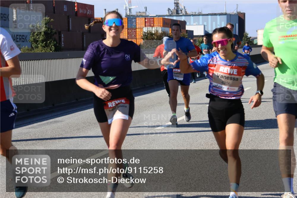 03.10.2025 - Köhlbrandbrückenlauf Strokosch-Dieckow http://msf.ph/oto/9115258 03.10.2025 12:47:57 Position 3 4130, 4206 meine-sportfotos.de