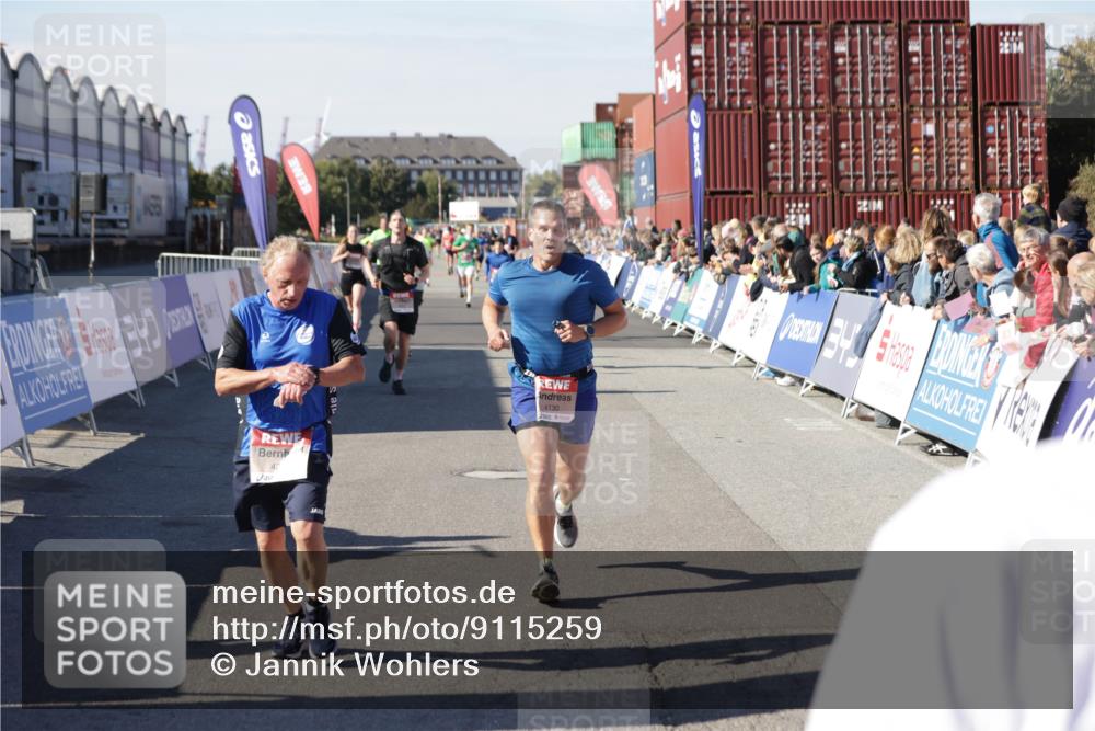 03.10.2025 - Köhlbrandbrückenlauf Jannik Wohlers http://msf.ph/oto/9115259 03.10.2025 13:02:15 Ziel 4109, 4130, 4281, 4492, 4946, 5617, 5697, 5845, 6032 meine-sportfotos.de