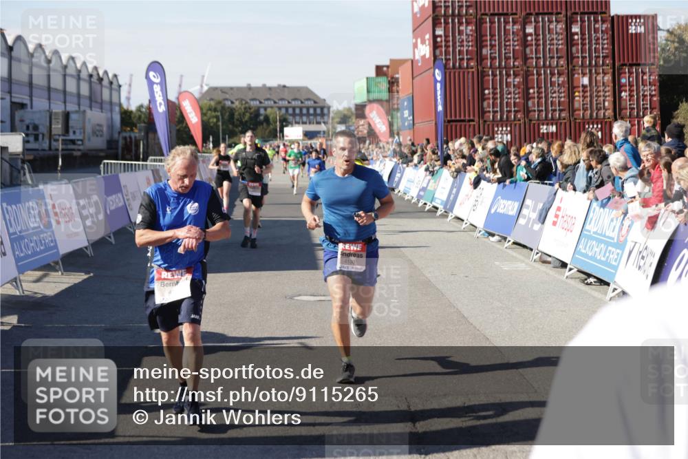 03.10.2025 - Köhlbrandbrückenlauf Jannik Wohlers http://msf.ph/oto/9115265 03.10.2025 13:02:15 Ziel 4109, 4130, 4281, 4492, 4946, 5617, 5697, 5845, 6032 meine-sportfotos.de