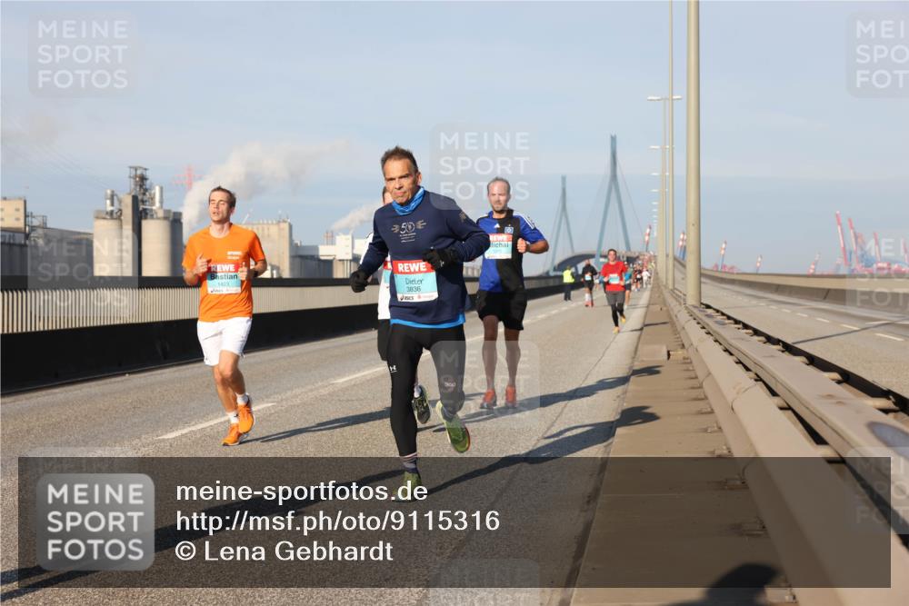03.10.2025 - Köhlbrandbrückenlauf Lena Gebhardt http://msf.ph/oto/9115316 03.10.2025 09:43:31 Position 2 1423, 50, 3836 meine-sportfotos.de