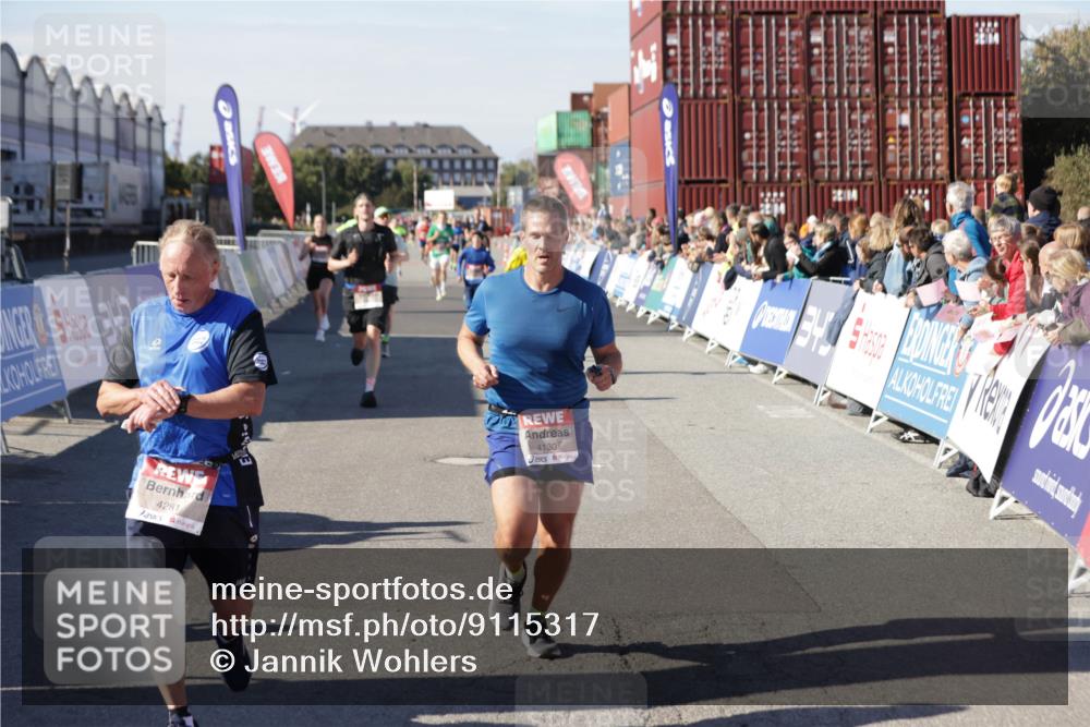 03.10.2025 - Köhlbrandbrückenlauf Jannik Wohlers http://msf.ph/oto/9115317 03.10.2025 13:02:16 Ziel 4109, 4130, 4281, 4492, 4946, 5617, 5697, 5747, 5845, 6032 meine-sportfotos.de