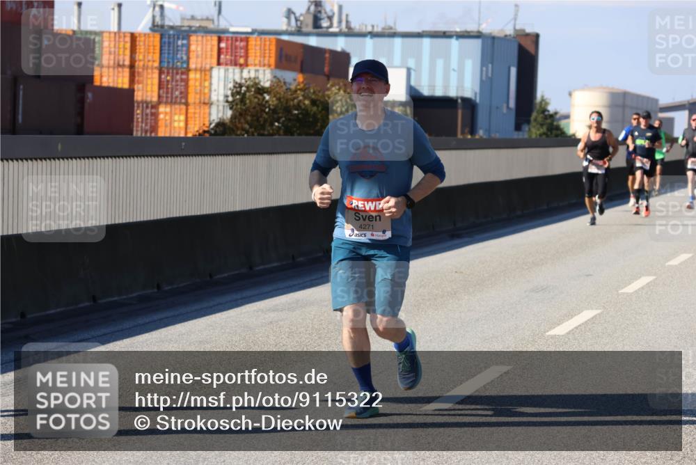 03.10.2025 - Köhlbrandbrückenlauf Strokosch-Dieckow http://msf.ph/oto/9115322 03.10.2025 12:48:09 Position 3 4271 meine-sportfotos.de