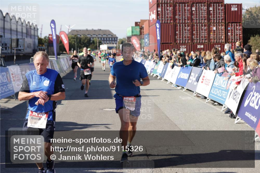 03.10.2025 - Köhlbrandbrückenlauf Jannik Wohlers http://msf.ph/oto/9115326 03.10.2025 13:02:16 Ziel 4109, 4130, 4281, 4492, 4946, 5617, 5697, 5747, 5845, 6032 meine-sportfotos.de