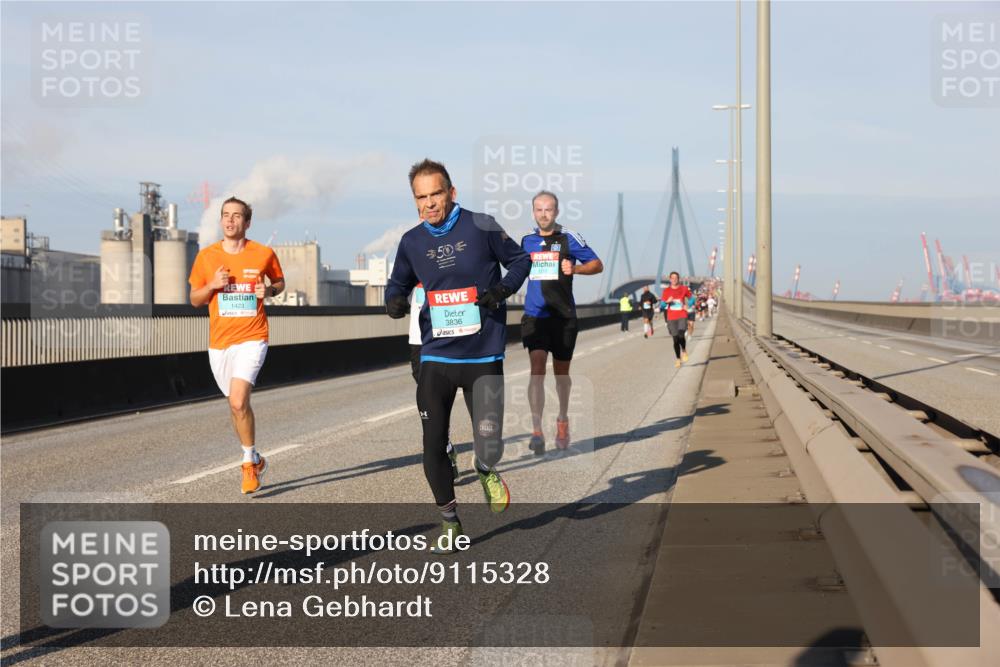 03.10.2025 - Köhlbrandbrückenlauf Lena Gebhardt http://msf.ph/oto/9115328 03.10.2025 09:43:31 Position 2 1423, 50, 3836 meine-sportfotos.de