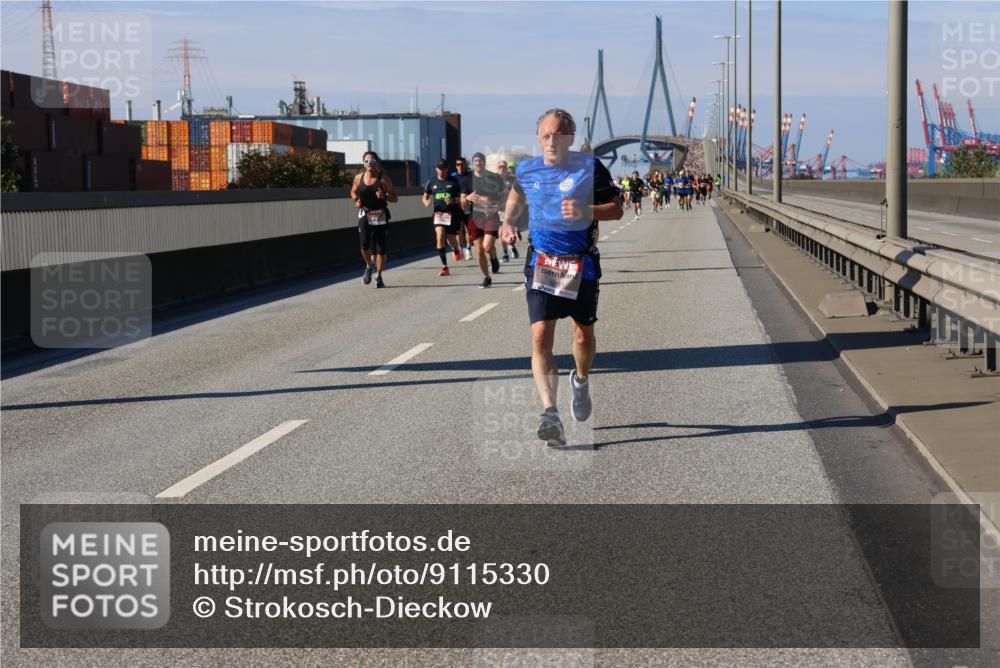 03.10.2025 - Köhlbrandbrückenlauf Strokosch-Dieckow http://msf.ph/oto/9115330 03.10.2025 12:48:15 Position 3  meine-sportfotos.de