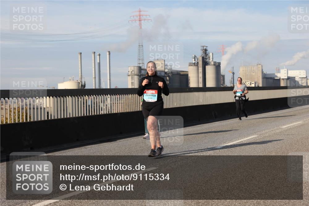 03.10.2025 - Köhlbrandbrückenlauf Lena Gebhardt http://msf.ph/oto/9115334 03.10.2025 10:18:09 Position 2 3098 meine-sportfotos.de