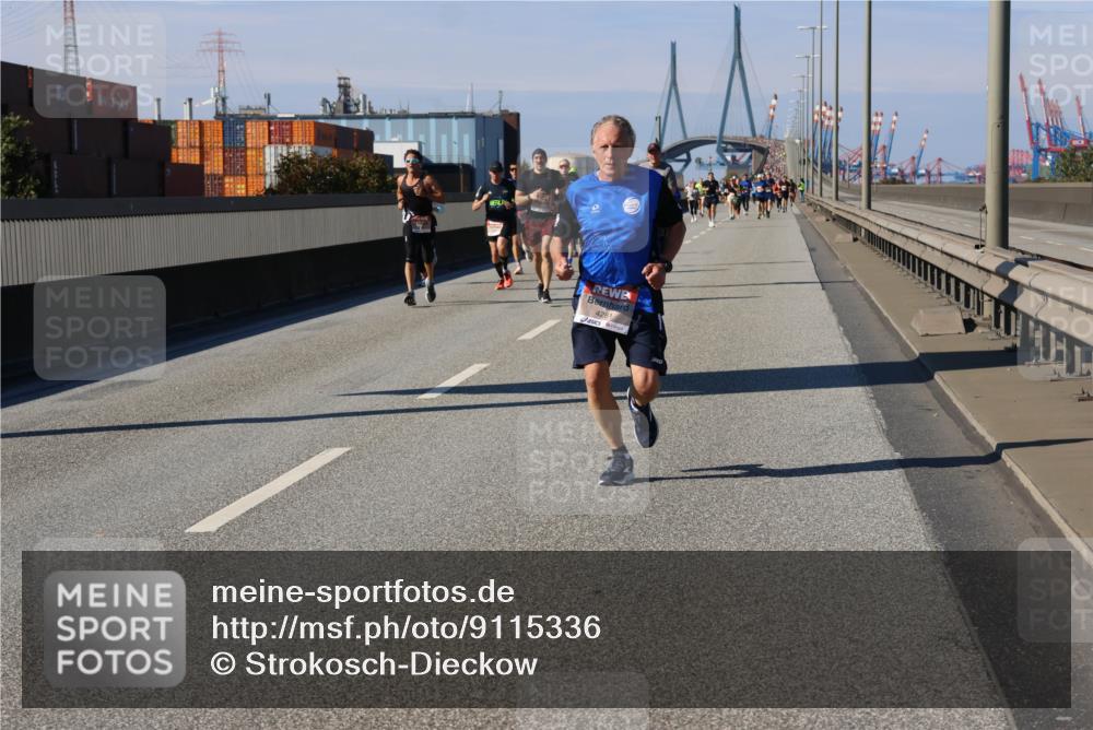 03.10.2025 - Köhlbrandbrückenlauf Strokosch-Dieckow http://msf.ph/oto/9115336 03.10.2025 12:48:15 Position 3  meine-sportfotos.de