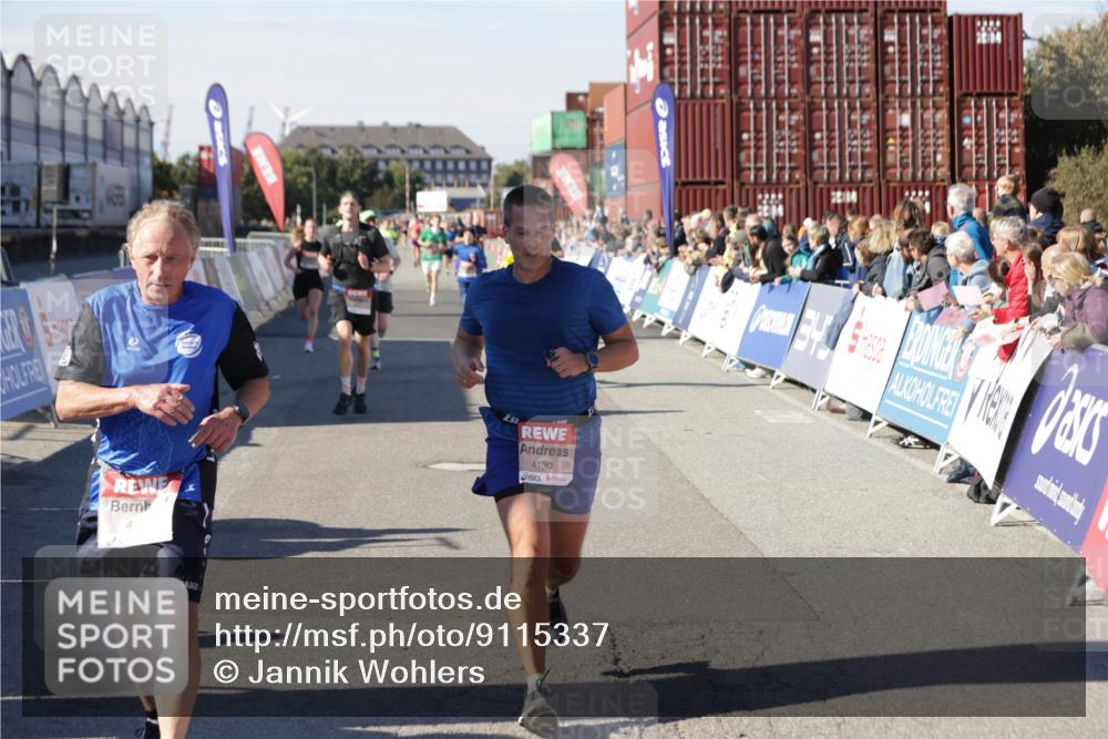 03.10.2025 - Köhlbrandbrückenlauf Jannik Wohlers http://msf.ph/oto/9115337 03.10.2025 13:02:16 Ziel 4109, 4130, 4281, 4492, 4946, 5617, 5697, 5747, 5845, 6032 meine-sportfotos.de