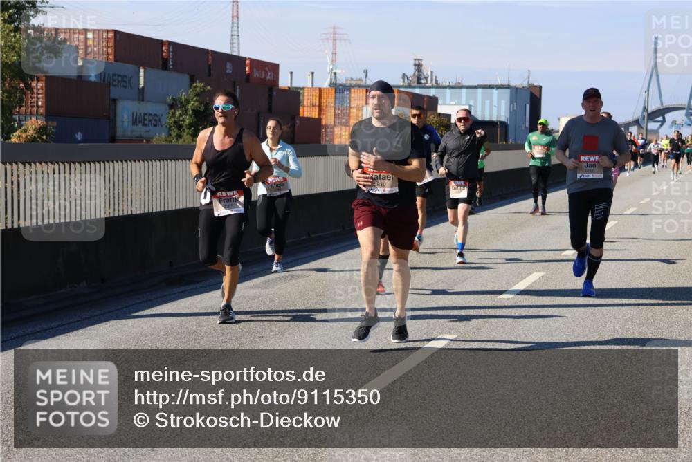 03.10.2025 - Köhlbrandbrückenlauf Strokosch-Dieckow http://msf.ph/oto/9115350 03.10.2025 12:48:20 Position 3 5810, 4283, 6255 meine-sportfotos.de