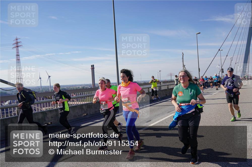 03.10.2025 - Köhlbrandbrückenlauf Michael Burmester http://msf.ph/oto/9115354 03.10.2025 12:56:51 Position 2 61 meine-sportfotos.de