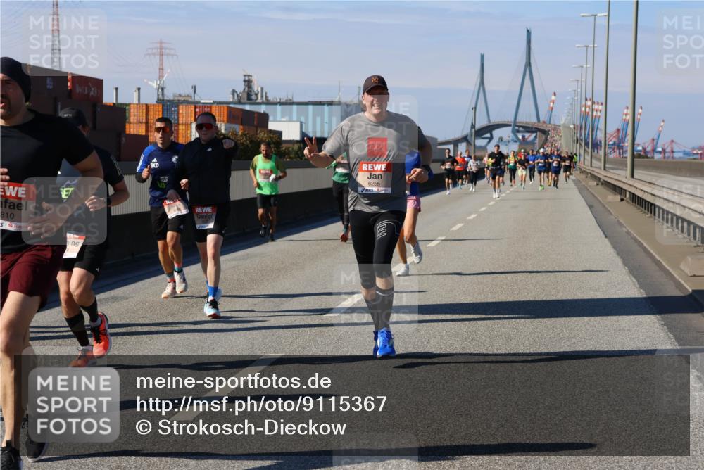 03.10.2025 - Köhlbrandbrückenlauf Strokosch-Dieckow http://msf.ph/oto/9115367 03.10.2025 12:48:21 Position 3 810, 6255 meine-sportfotos.de