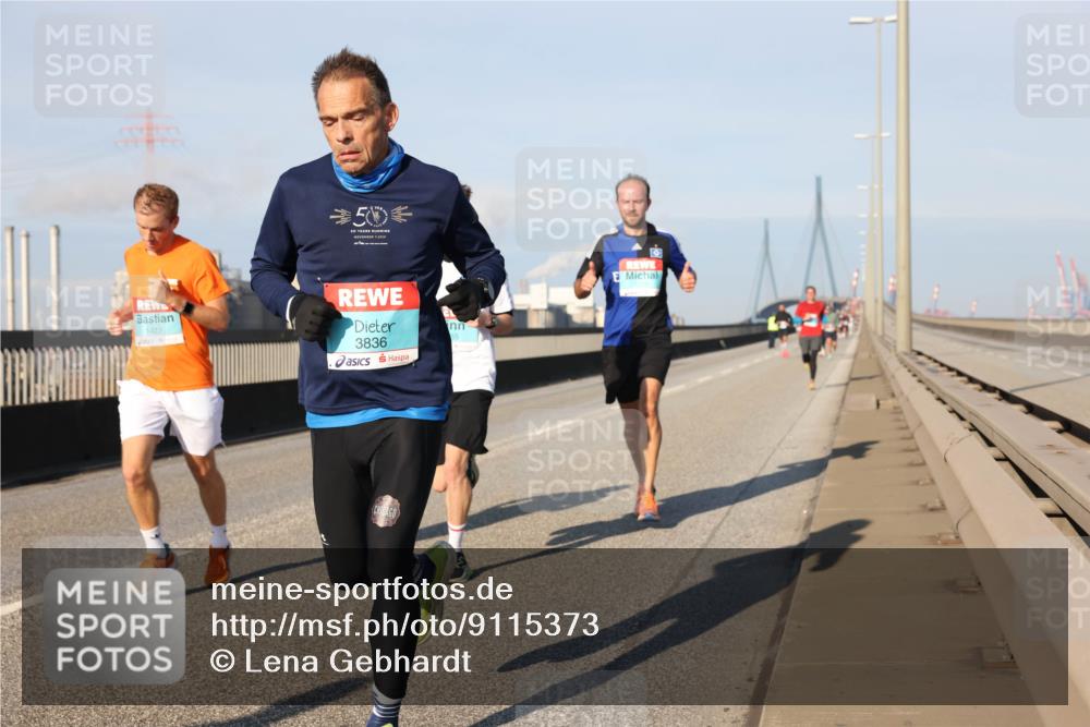 03.10.2025 - Köhlbrandbrückenlauf Lena Gebhardt http://msf.ph/oto/9115373 03.10.2025 09:43:32 Position 2 50, 1423, 3836 meine-sportfotos.de