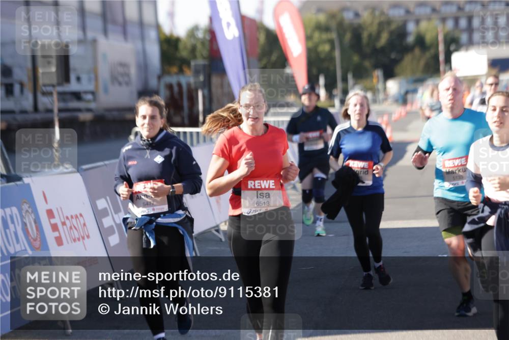 03.10.2025 - Köhlbrandbrückenlauf Jannik Wohlers http://msf.ph/oto/9115381 03.10.2025 13:32:47 Ziel 5133, 5187, 5226, 5255, 5273, 5442, 5446, 5477, 5478, 6147, 6148, 6360, 6513 meine-sportfotos.de