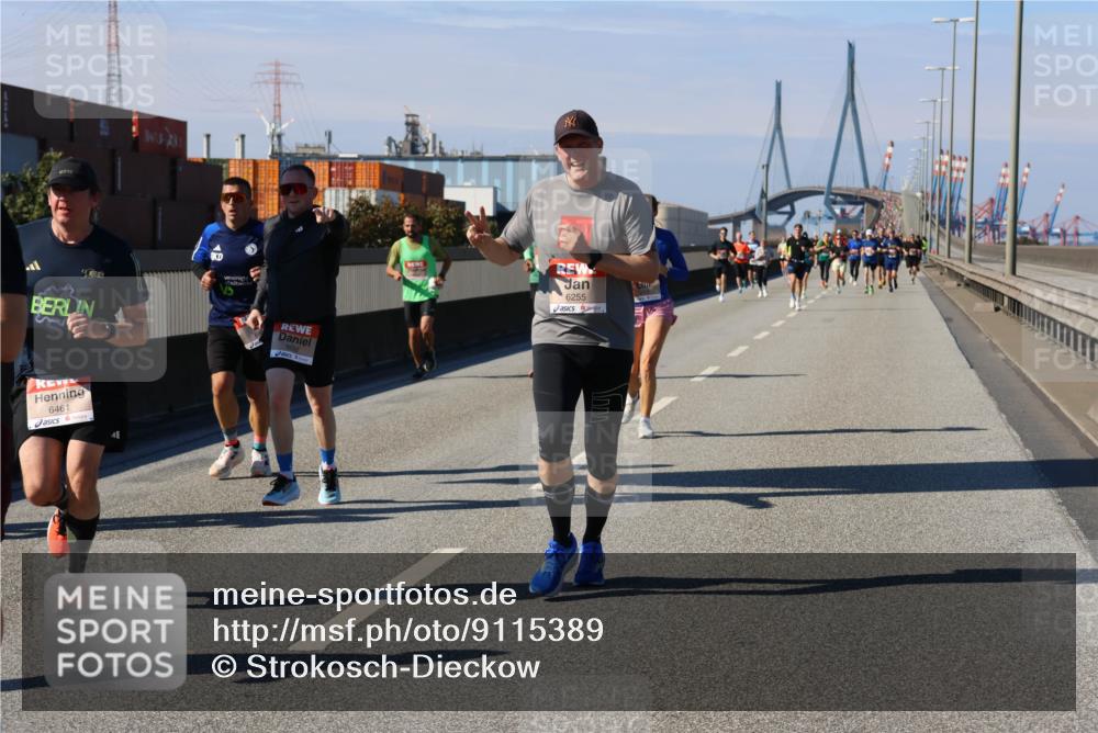 03.10.2025 - Köhlbrandbrückenlauf Strokosch-Dieckow http://msf.ph/oto/9115389 03.10.2025 12:48:21 Position 3 15, 646, 6255 meine-sportfotos.de