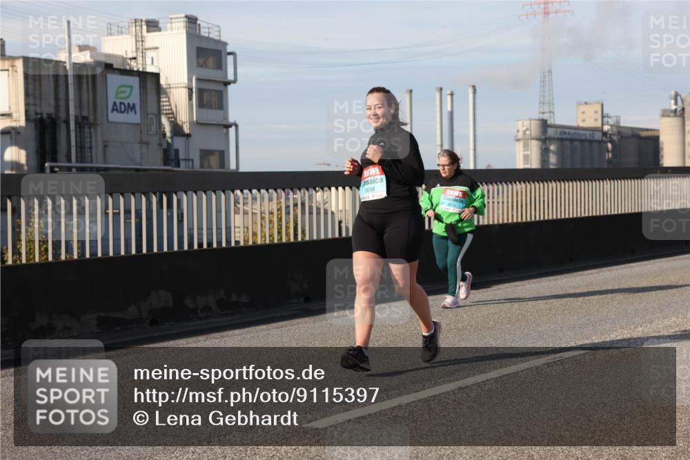 03.10.2025 - Köhlbrandbrückenlauf Lena Gebhardt http://msf.ph/oto/9115397 03.10.2025 10:18:10 Position 2 3098 meine-sportfotos.de