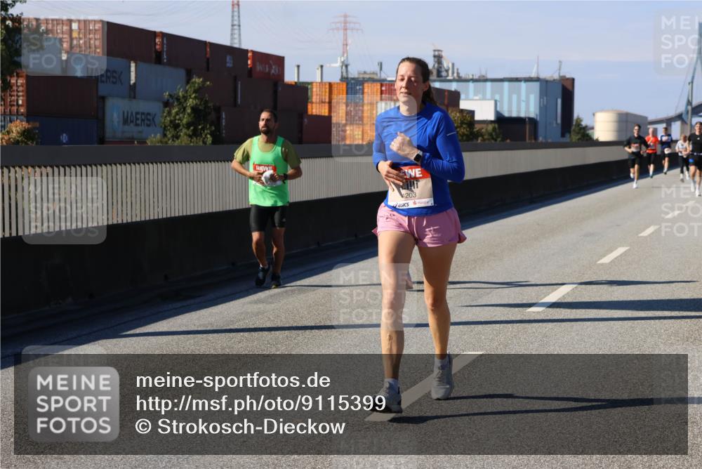 03.10.2025 - Köhlbrandbrückenlauf Strokosch-Dieckow http://msf.ph/oto/9115399 03.10.2025 12:48:24 Position 3 4203 meine-sportfotos.de