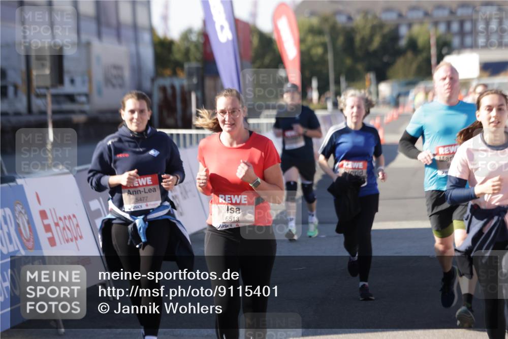 03.10.2025 - Köhlbrandbrückenlauf Jannik Wohlers http://msf.ph/oto/9115401 03.10.2025 13:32:48 Ziel 5110, 5133, 5187, 5273, 5446, 5477, 5478, 6147, 6148, 6360, 6513 meine-sportfotos.de