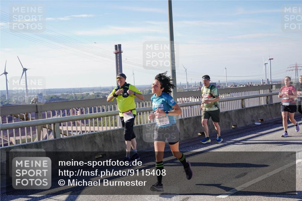 03.10.2025 - Köhlbrandbrückenlauf Michael Burmester http://msf.ph/oto/9115408 03.10.2025 12:56:54 Position 2 4984 meine-sportfotos.de