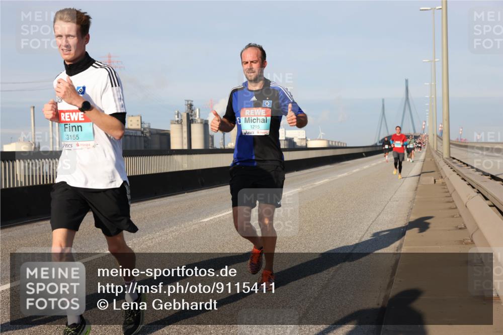 03.10.2025 - Köhlbrandbrückenlauf Lena Gebhardt http://msf.ph/oto/9115411 03.10.2025 09:43:33 Position 2 3155, 1215 meine-sportfotos.de