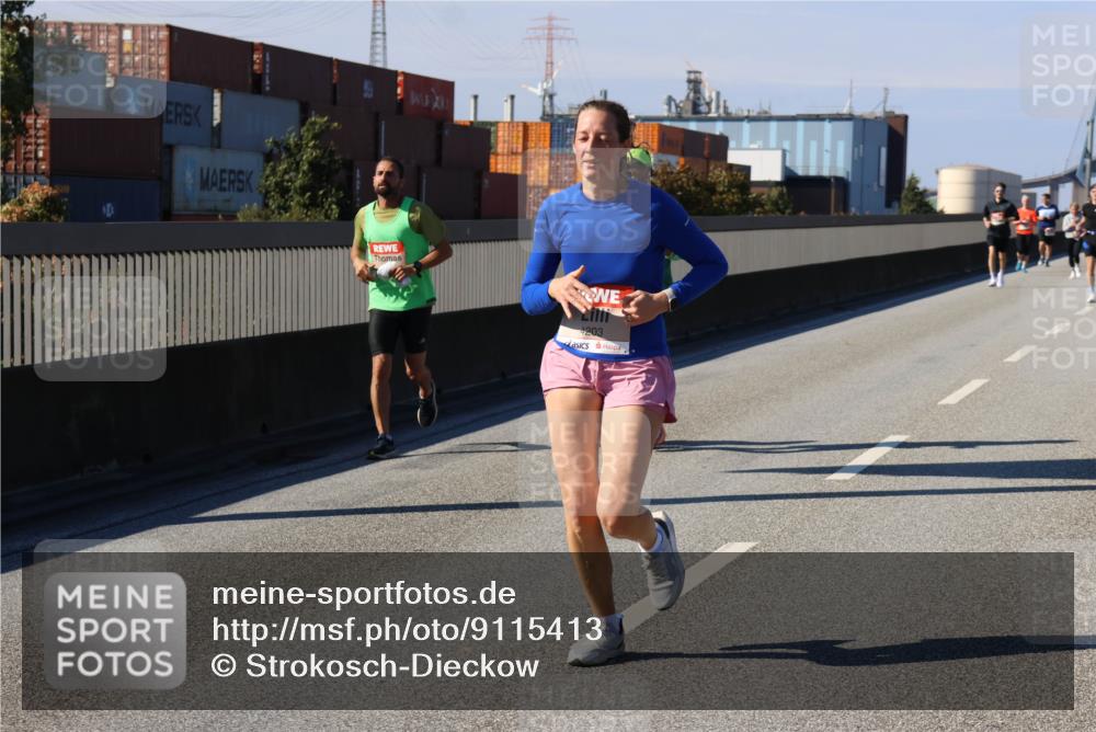 03.10.2025 - Köhlbrandbrückenlauf Strokosch-Dieckow http://msf.ph/oto/9115413 03.10.2025 12:48:25 Position 3 4203 meine-sportfotos.de