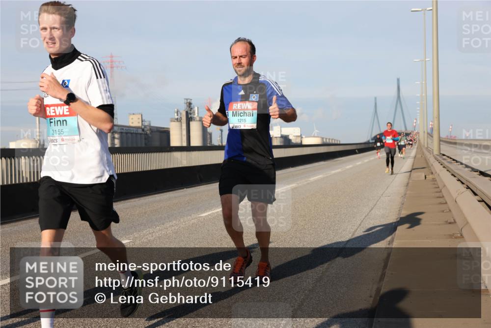 03.10.2025 - Köhlbrandbrückenlauf Lena Gebhardt http://msf.ph/oto/9115419 03.10.2025 09:43:33 Position 2 3155, 1215 meine-sportfotos.de