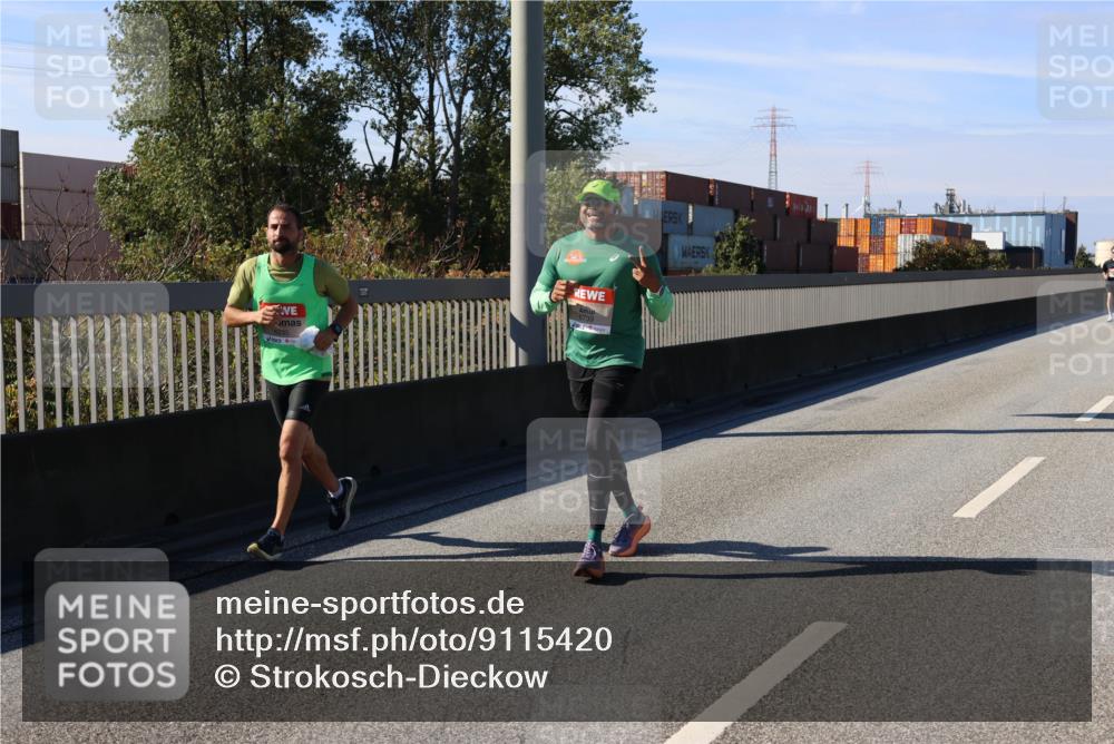 03.10.2025 - Köhlbrandbrückenlauf Strokosch-Dieckow http://msf.ph/oto/9115420 03.10.2025 12:48:28 Position 3 6739 meine-sportfotos.de