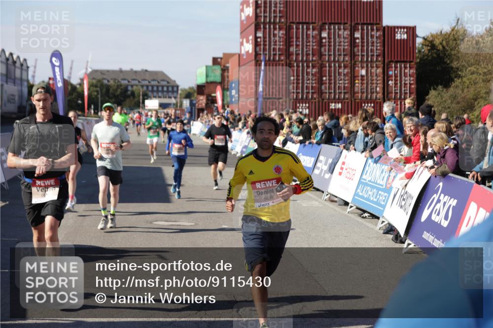 03.10.2025 - Köhlbrandbrückenlauf Jannik Wohlers http://msf.ph/oto/9115430 03.10.2025 13:02:18 Ziel 4109, 4130, 4281, 4337, 4492, 4946, 5617, 5697, 5747, 5845, 6465, 6492 meine-sportfotos.de