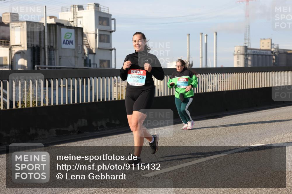 03.10.2025 - Köhlbrandbrückenlauf Lena Gebhardt http://msf.ph/oto/9115432 03.10.2025 10:18:11 Position 2 3098 meine-sportfotos.de