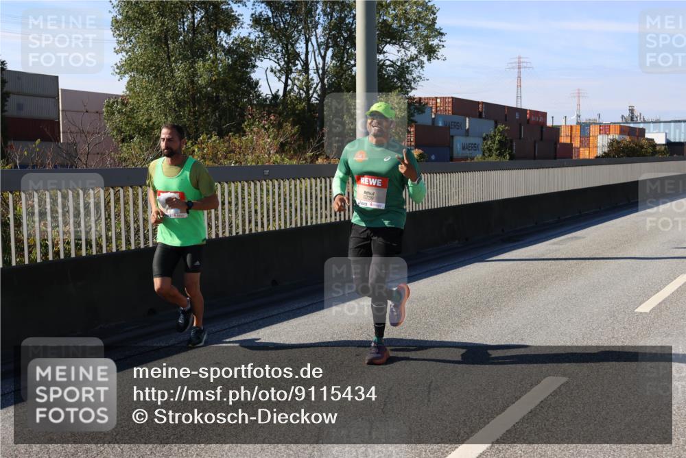 03.10.2025 - Köhlbrandbrückenlauf Strokosch-Dieckow http://msf.ph/oto/9115434 03.10.2025 12:48:28 Position 3 6739 meine-sportfotos.de