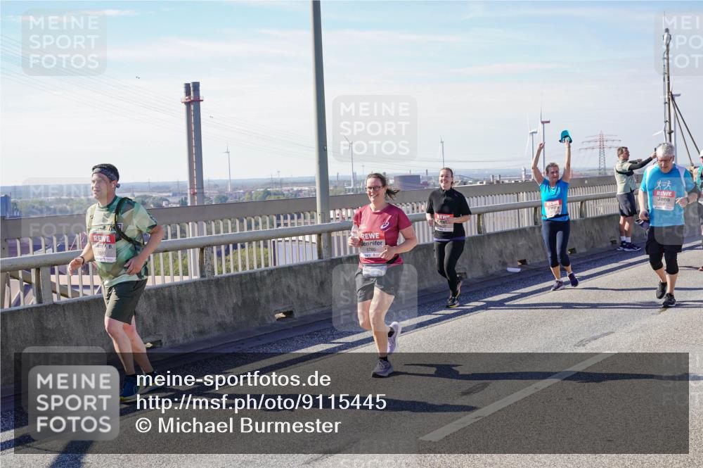 03.10.2025 - Köhlbrandbrückenlauf Michael Burmester http://msf.ph/oto/9115445 03.10.2025 12:56:56 Position 2 5510, 5780 meine-sportfotos.de