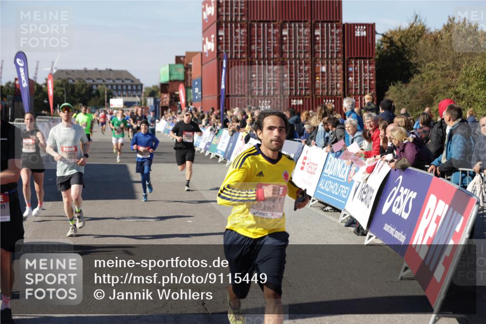 03.10.2025 - Köhlbrandbrückenlauf Jannik Wohlers http://msf.ph/oto/9115449 03.10.2025 13:02:19 Ziel 4109, 4130, 4277, 4281, 4337, 4492, 4946, 5617, 5697, 5747, 5845, 6465, 6492 meine-sportfotos.de