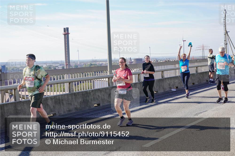 03.10.2025 - Köhlbrandbrückenlauf Michael Burmester http://msf.ph/oto/9115452 03.10.2025 12:56:56 Position 2 5510, 6544 meine-sportfotos.de