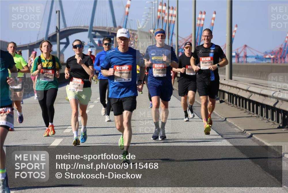 03.10.2025 - Köhlbrandbrückenlauf Strokosch-Dieckow http://msf.ph/oto/9115468 03.10.2025 12:48:36 Position 3 402, 6612, 4380, 4252, 6465 meine-sportfotos.de